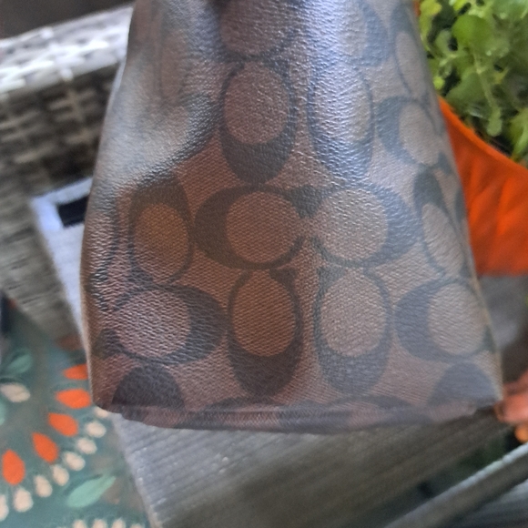 🎁 NEW COACH AVA SIGNATURE Shoulder Bag with Gold Chains/Hardware - Picture 9 of 14